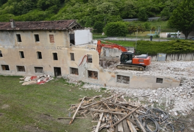 Demolizione edificio ex Corone